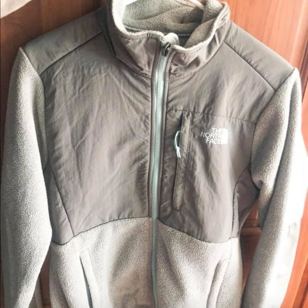Women’s North Face Jacket